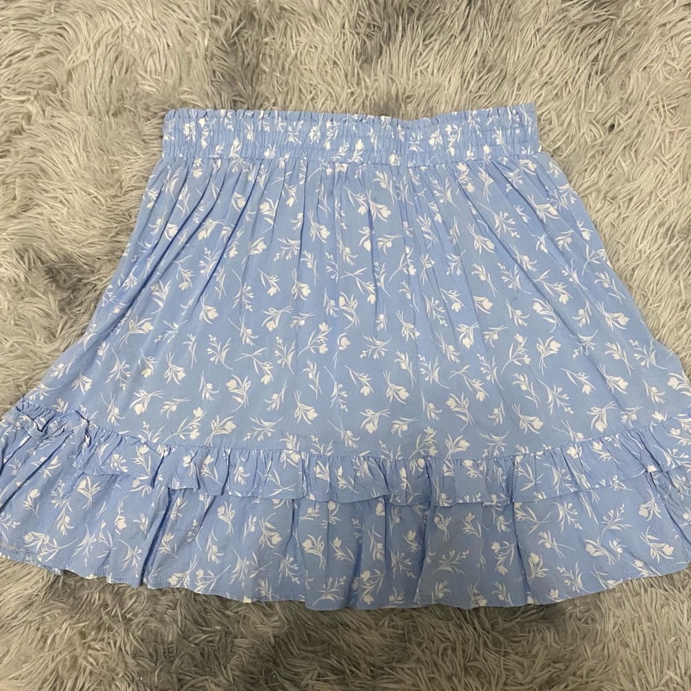 Flowy skirt